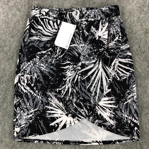 NEW Fabletics Womens Coverup Skirt Small 4/6 Black White Tropical Wrap-Front - Picture 1 of 10